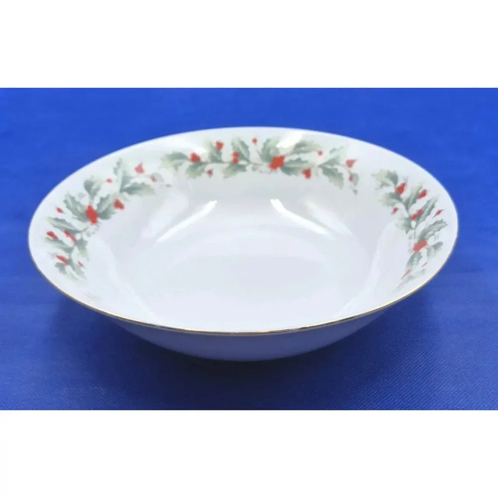 China Pearl NOEL Serving Bowl Holly Berries Gold Trim 9.5x2.5